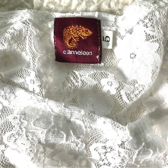 CAMELEON White lace sheer cap sleeve blouse Size Medium Large - Picture 6 of 15